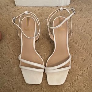 Sam Edelman Kia strappy heels